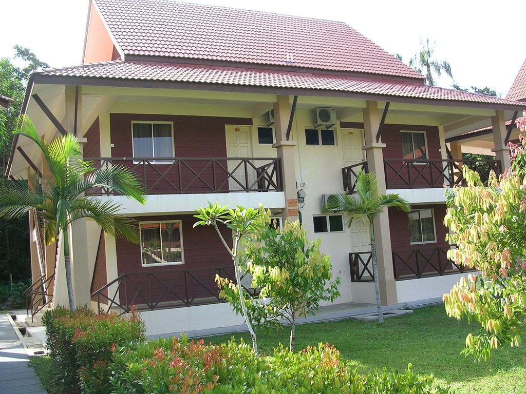 Rompin Beach Resorts Куала Ромпин Екстериор снимка