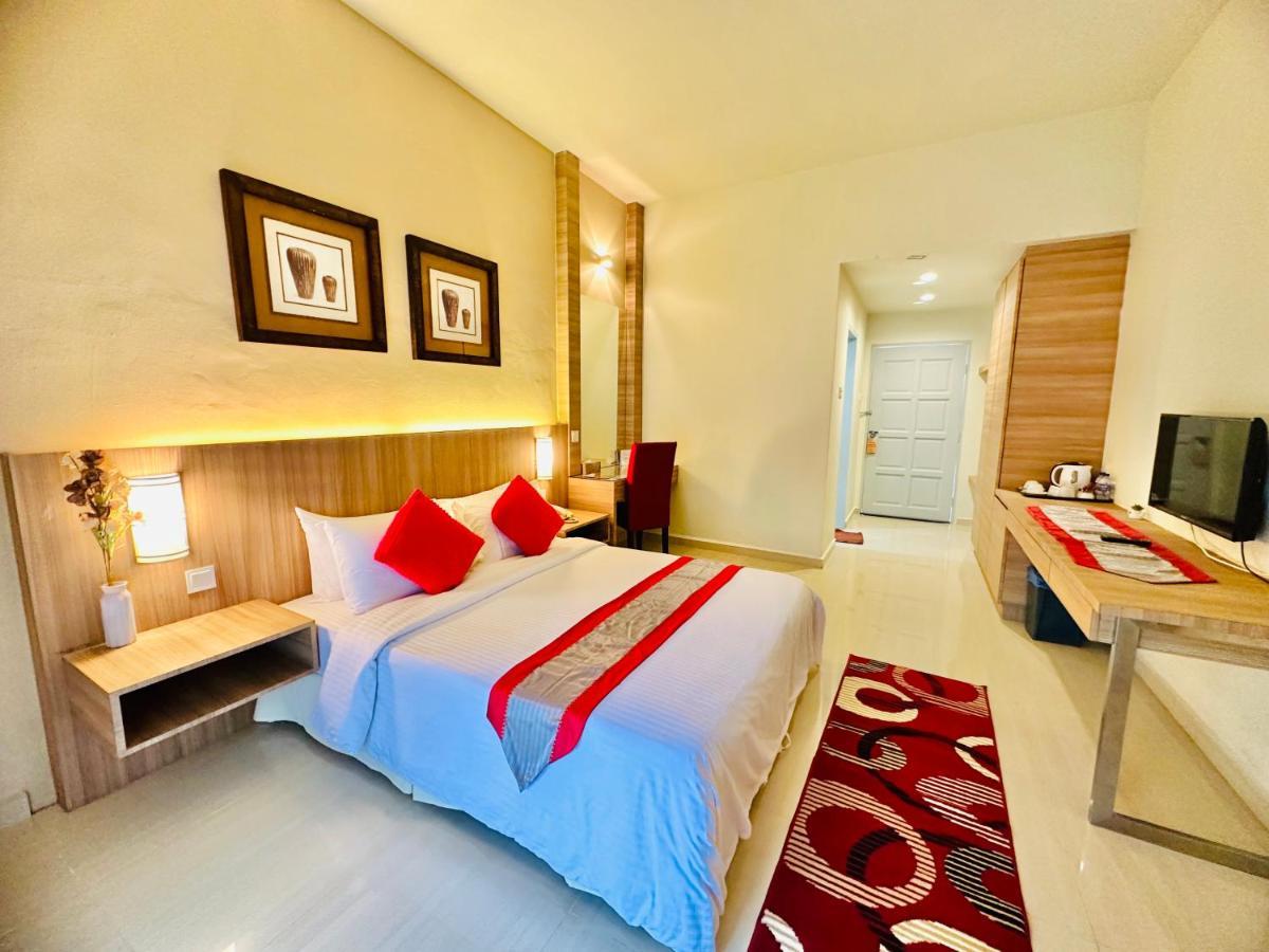 Rompin Beach Resorts Куала Ромпин Екстериор снимка