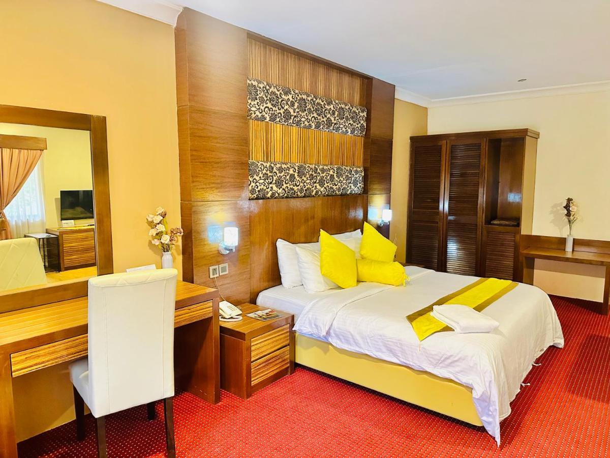 Rompin Beach Resorts Куала Ромпин Екстериор снимка