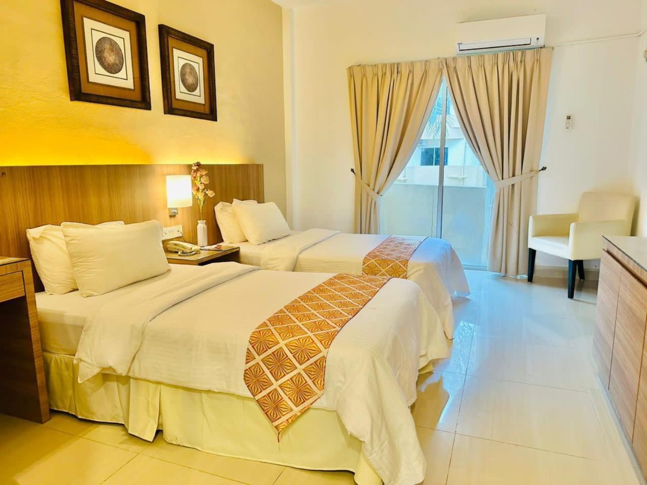Rompin Beach Resorts Куала Ромпин Екстериор снимка