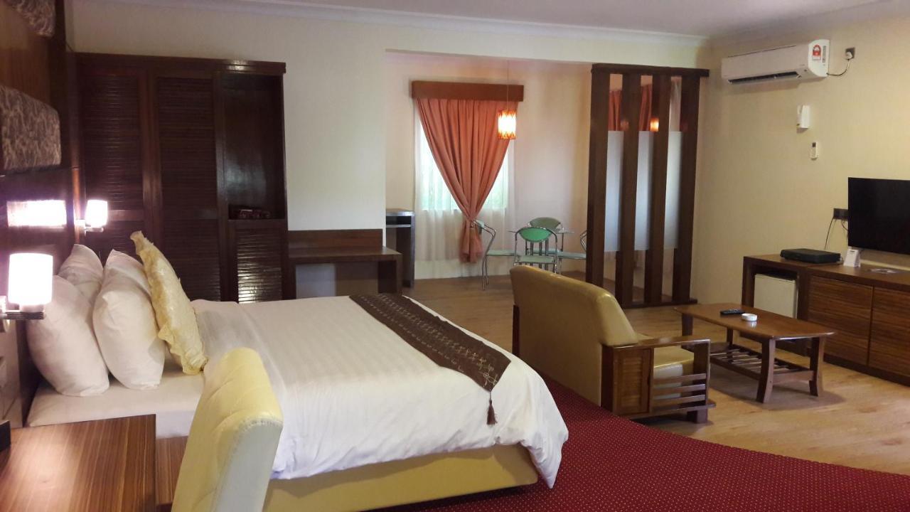 Rompin Beach Resorts Куала Ромпин Екстериор снимка