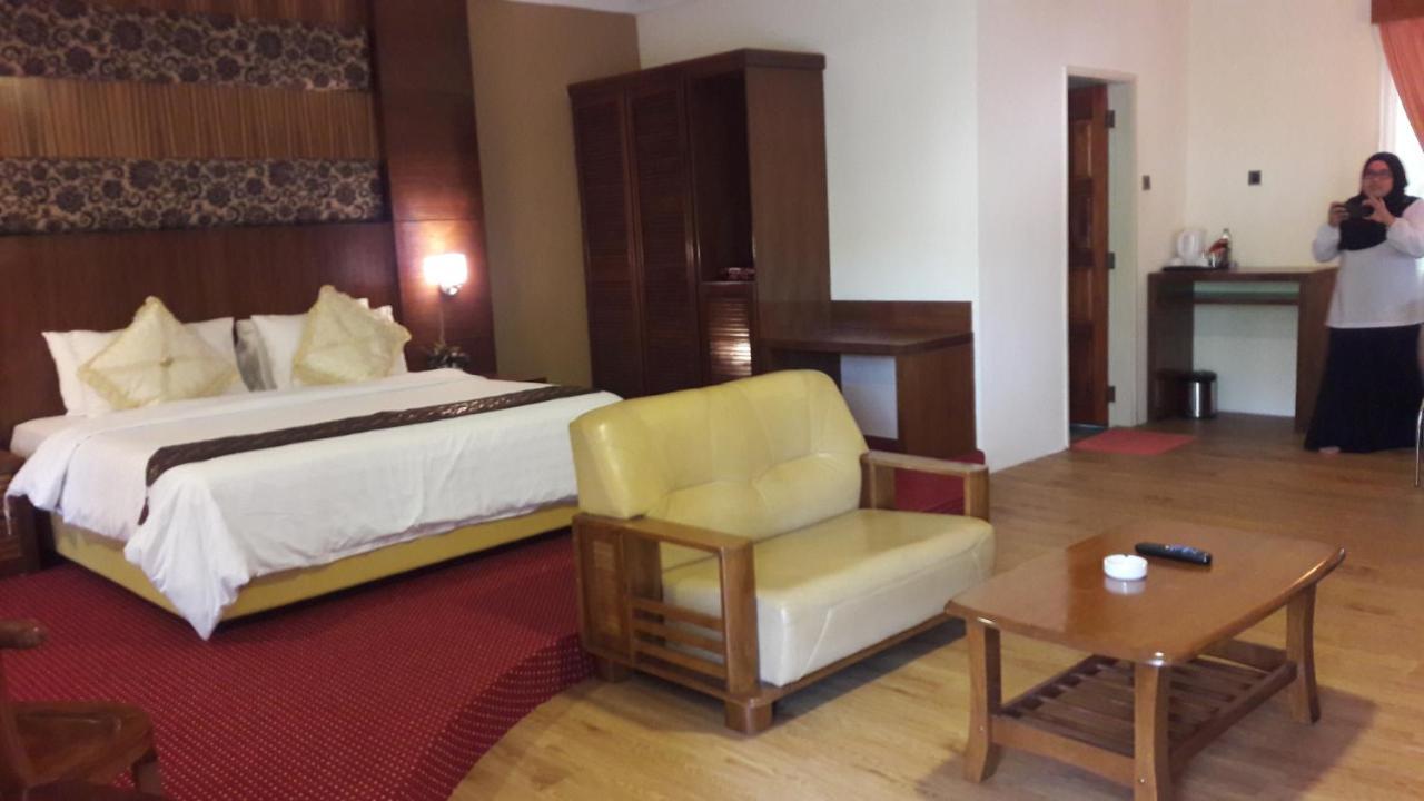 Rompin Beach Resorts Куала Ромпин Екстериор снимка
